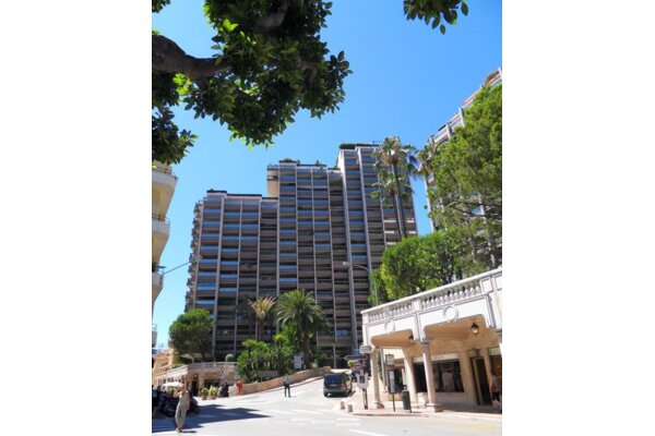 PARK PALACE - MONOLOCALE RISTRUTTURATO E CLIMATIZZATO